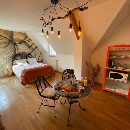 Belle Chambre Double Orange Tout Bonnement Bien Putot-en-Auge Exterior photo